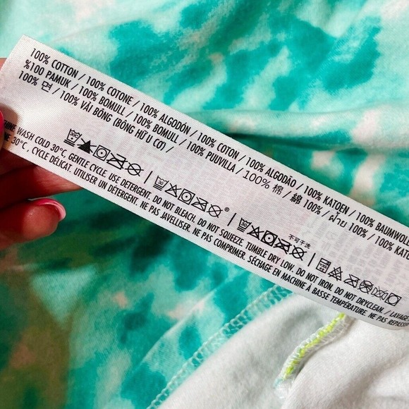 Star Wars Womens Oversized Tie Dye Shirt Size M Yoda Graphic Tee Cotton Boxy - Picture 9 of 9